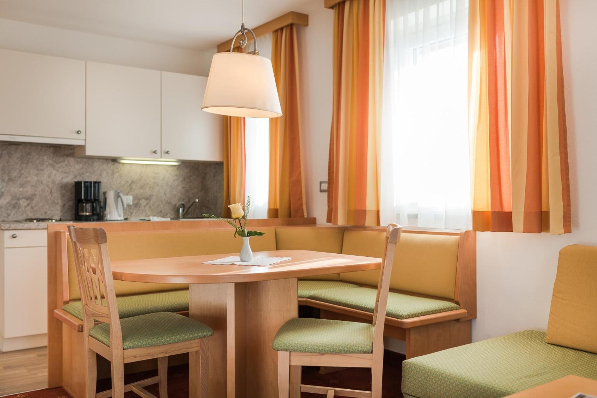 Pension Hoefler - Fernblick Schenna Exterior photo